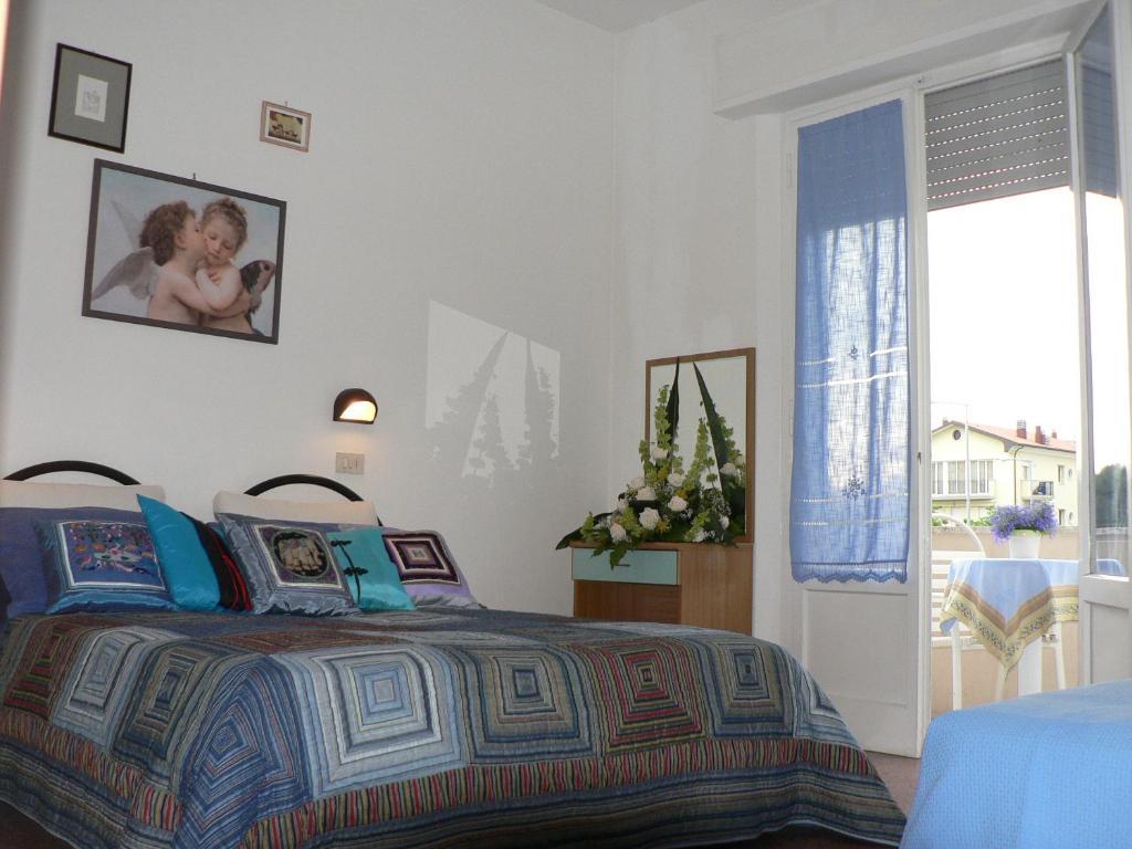 Hotel Arlesiana Rimini Bagian luar foto
