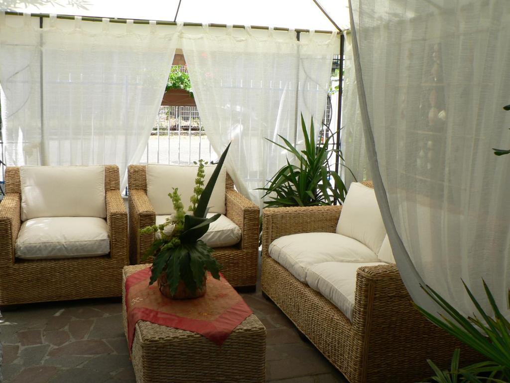 Hotel Arlesiana Rimini Bagian luar foto