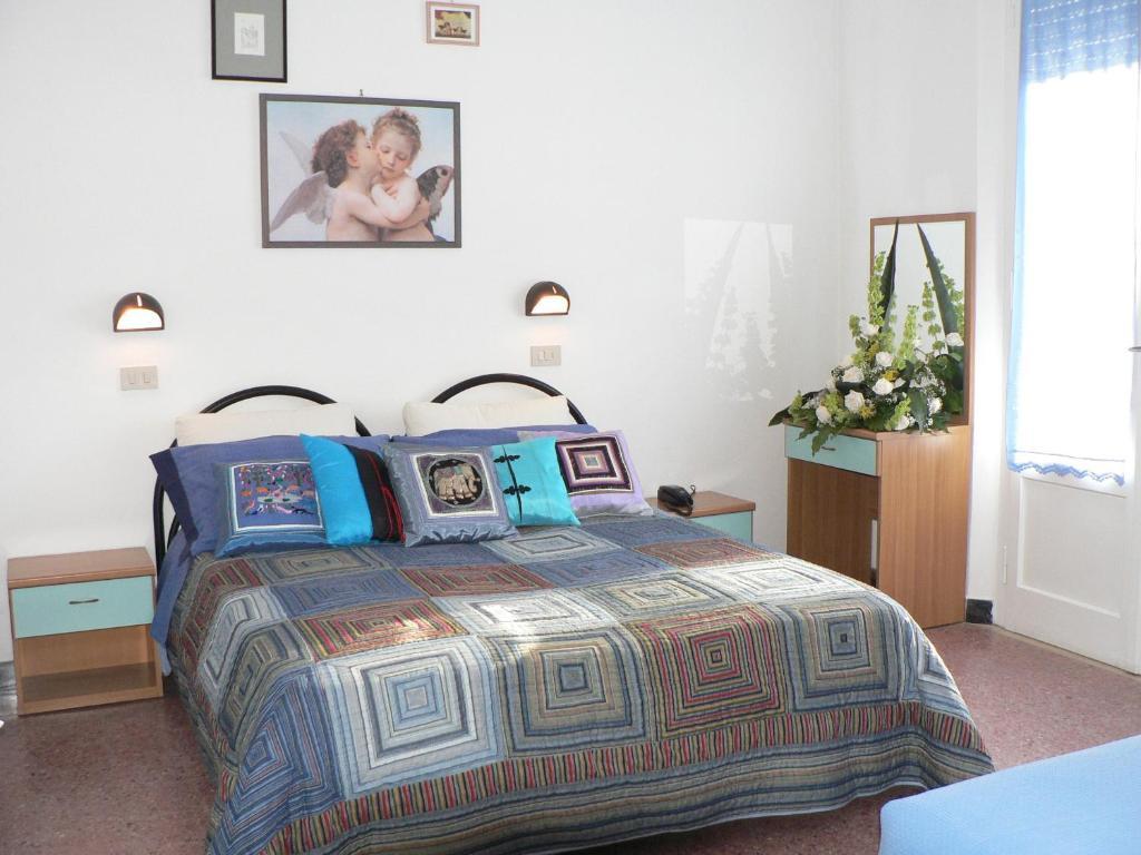 Hotel Arlesiana Rimini Bagian luar foto