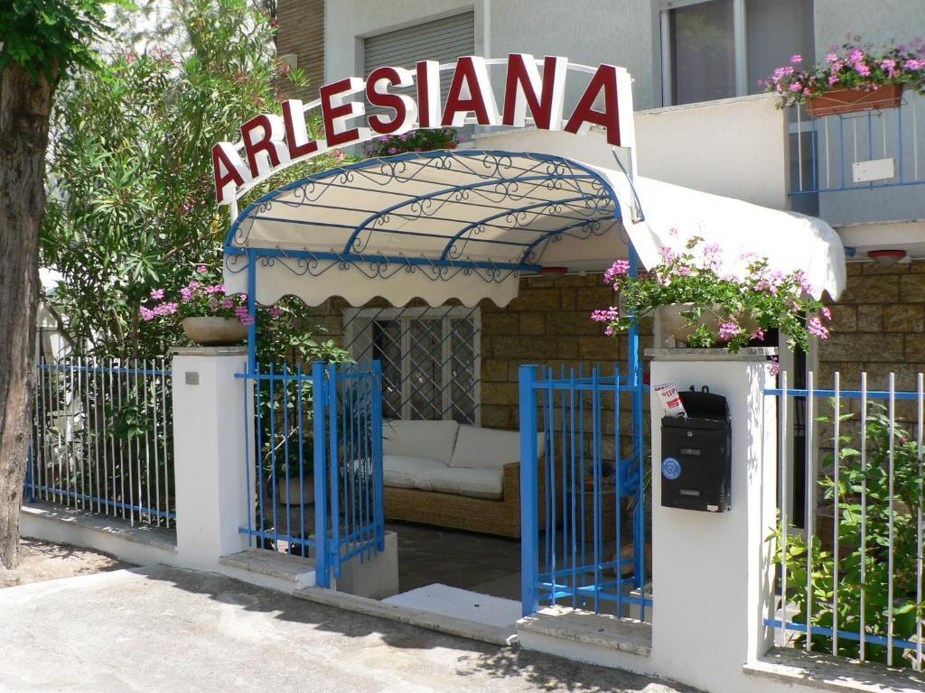 Hotel Arlesiana Rimini Bagian luar foto
