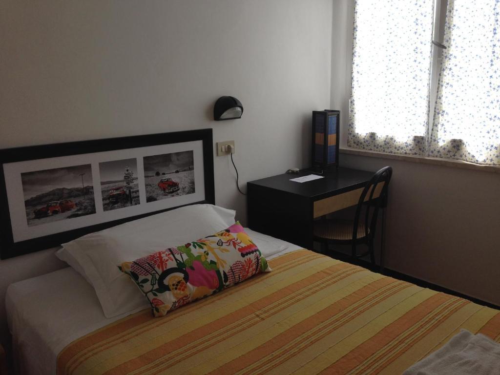 Hotel Arlesiana Rimini Bagian luar foto